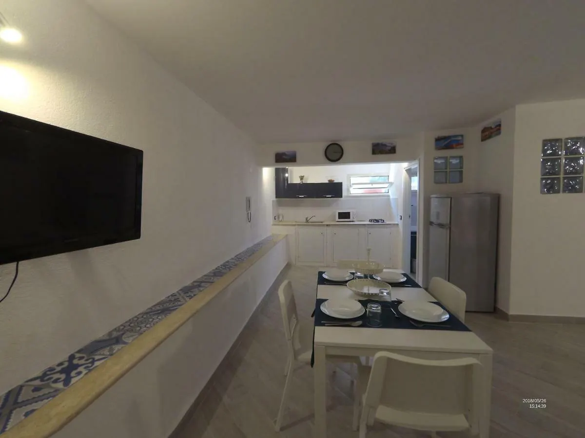 Apartment La Petit Maison Palermo